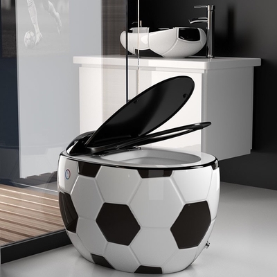 Blick Siphonic des Fußball-3D einteilige Toiletten-wasserloser Kasten-Entwurf