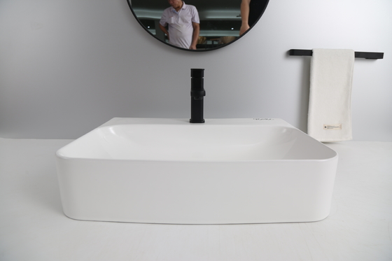 Countertop brachte gesundheitliches Waren-Becken für Hotel-Hauptbadezimmer an