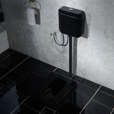 Schwarze keramische untersetzte Oberflächentoiletten-gesundheitliches Waren-Ganzwäsche WC Satined